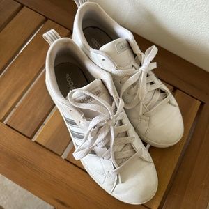 Adidas sneakers white and silver size 7